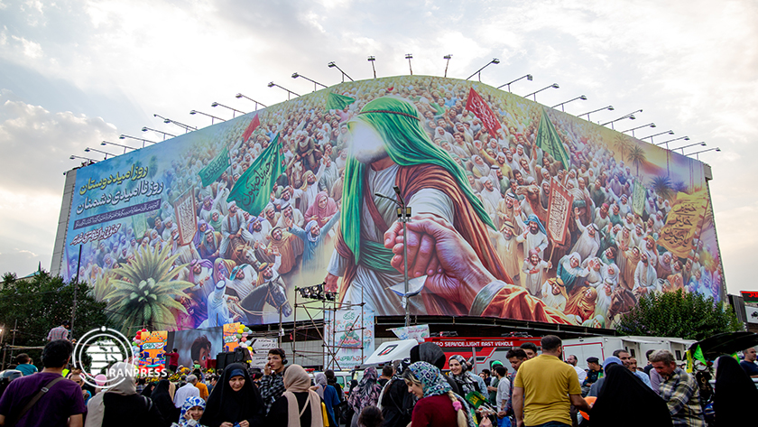 Iran Press Frames Greatest Eid al-Ghadir Celebration