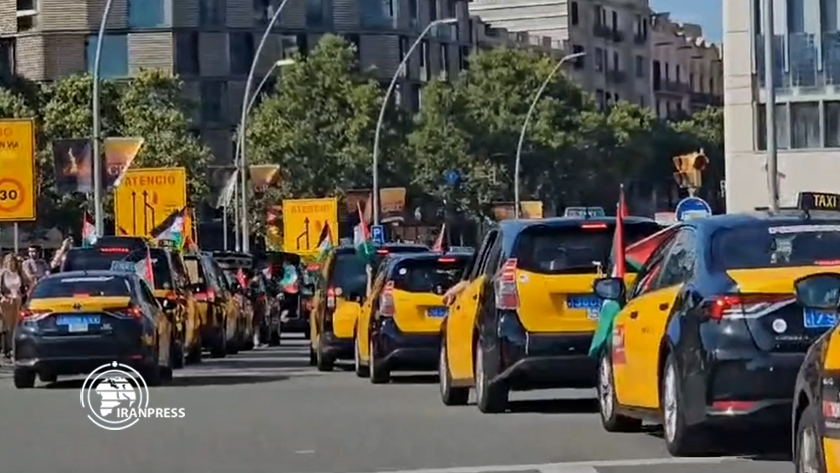 Taxi Drivers in Barcelona Protest to Show Solidarity with Palestinians