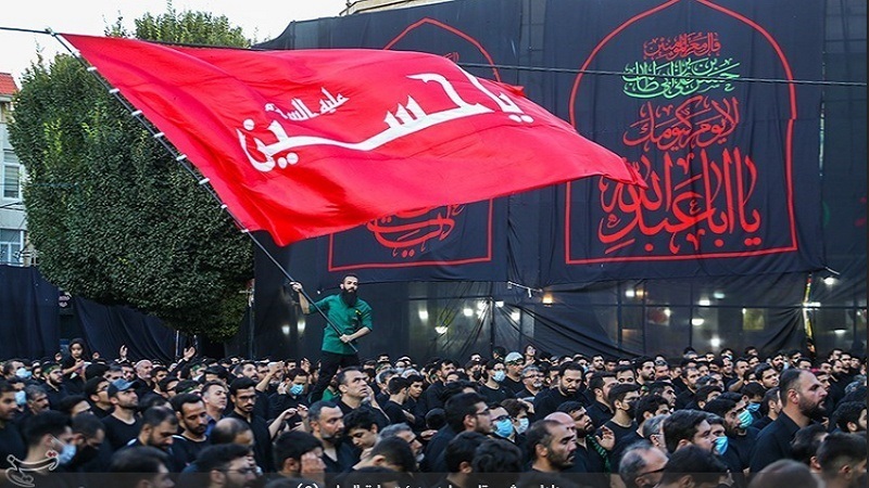 Muslims Mourn for Imam Hussein in Tasu'a