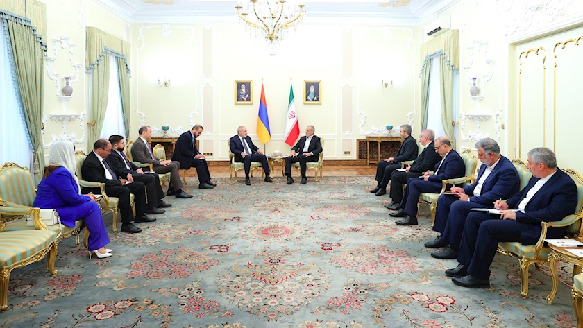 President Pezeshkian Meets Armenia Prime Minister