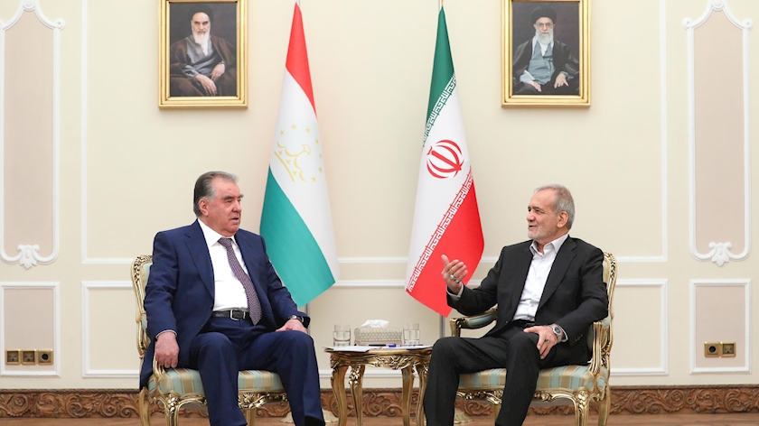 Pezeshkian Meets His Tajik Counterpart