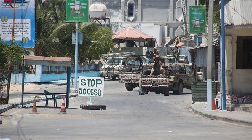 32 people killed by suicide bombing in Somali capital: Police