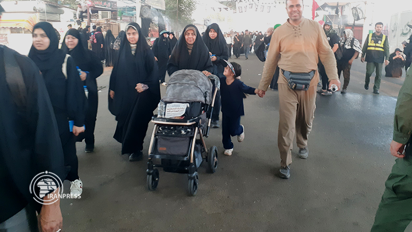 Arbaeen Pilgrims Passing Through Mehran Border