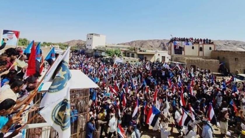 Iranpress: Yemenis protest against Hadi’s ousted government