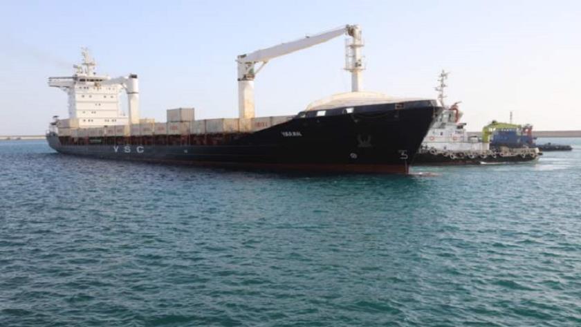 Iranpress: 8th ship carrying Indian wheat to Afghans docked in Chabahar