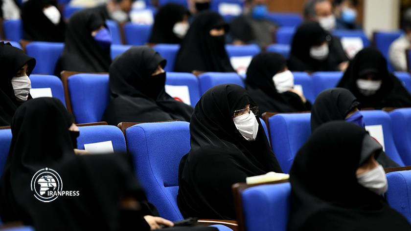 Iranpress: New academic year of women seminaries begins across Iran 