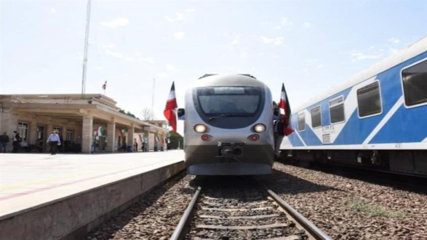 Iranpress: Fifth operation stage of new railway fleet held