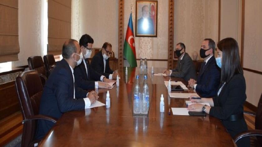 Iranpress: New ambassador of Iran to Azerbaijan submits credentials