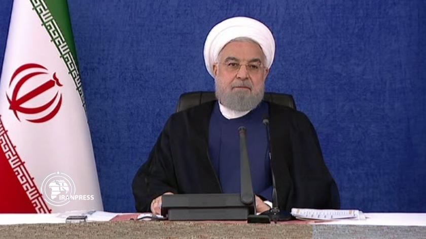 Iranpress: Pres. Rouhani inaugurates 12 production and industrial units in Iran