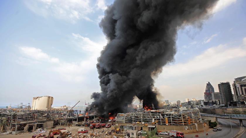 Iranpress: Fire breaks out at site of explosion in Beirut port