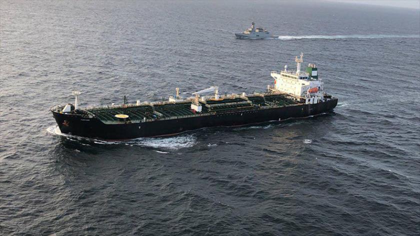 Iranpress: Iranian fuel tankers round Africa en route to the Atlantic: data