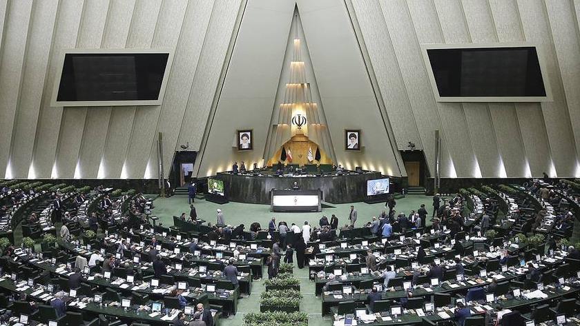 Iranpress: Parliament open session kicks off