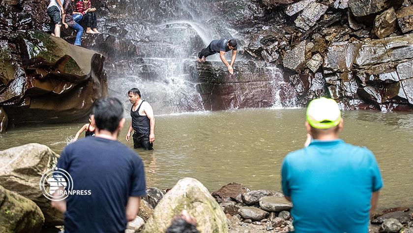 Iranpress: Gazou waterfall; pristine tourist attraction at heart of Hyrcanian forests