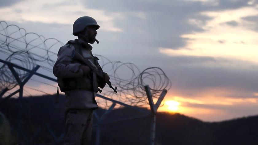 Iranpress: 2 Iranian border guards killed in clash with armed miscreants