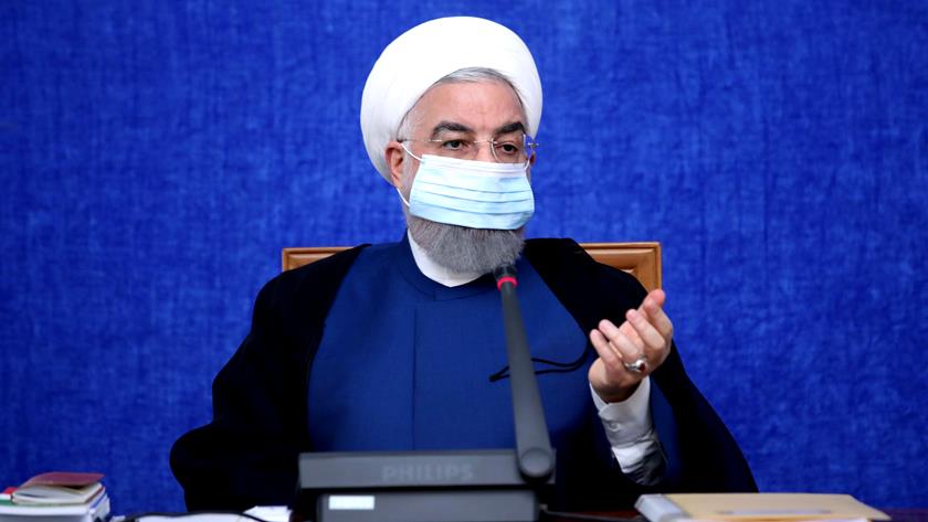 Iranpress: Rouhani: government to solve problems of businessmen, investors