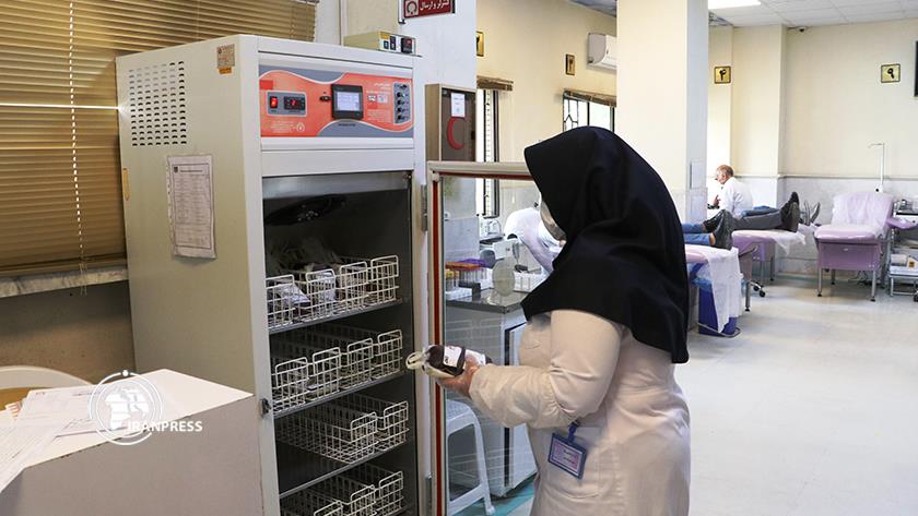 Iranpress: Plasma therapy, effective method for treatment of COVID-19 in Mashhad