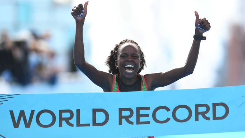 Iranpress: Kenyan runner won world championship in women