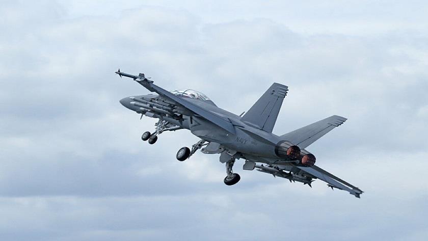 Iranpress: US F-18 fighter jet crashes in California