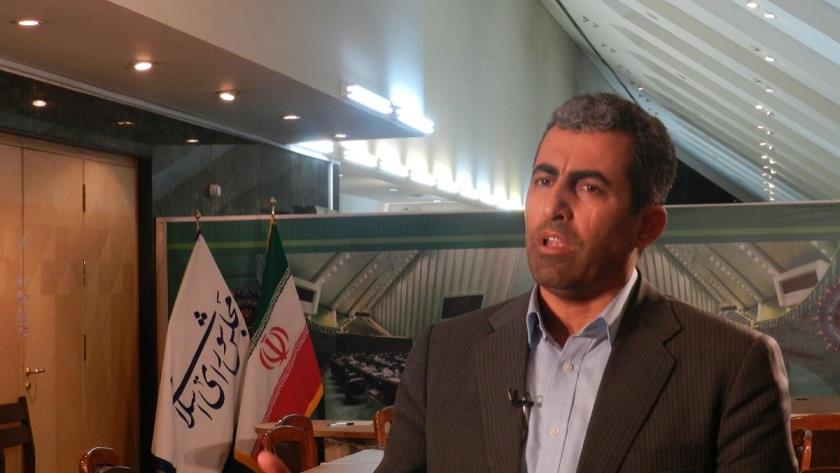 Iranpress: MP: US sanctions, more psychological and political show off