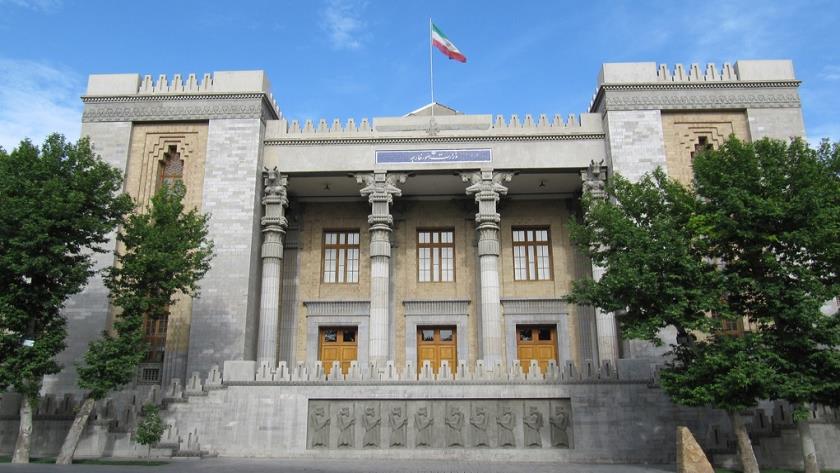 Iranpress: Foreign Ministry: World has to reject unilateralism, coercion