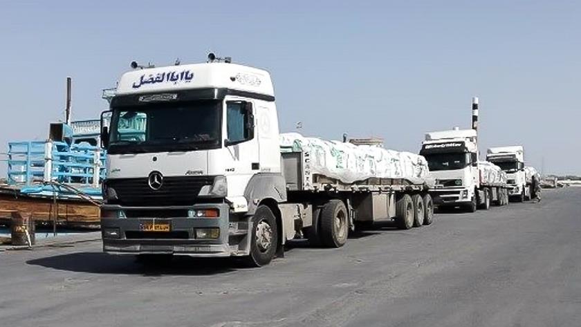 Iranpress: Iran exports $183 million worth of goods to Iraq via Mehran border
