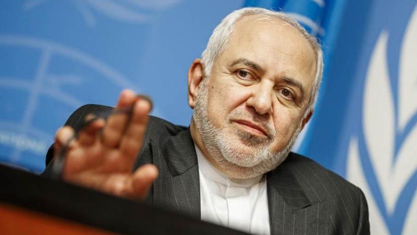Iranpress: UN should contain warmonger America: FM Zarif