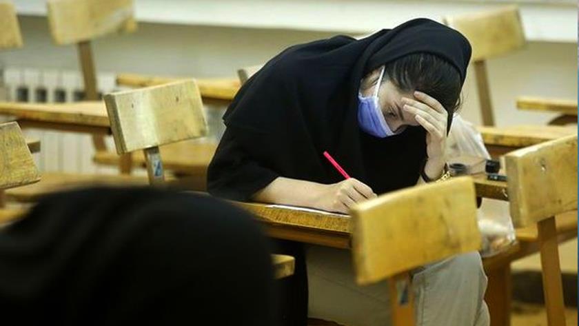 Iranpress: Iran 2020 university entrance exam: Females outnumber males in admission