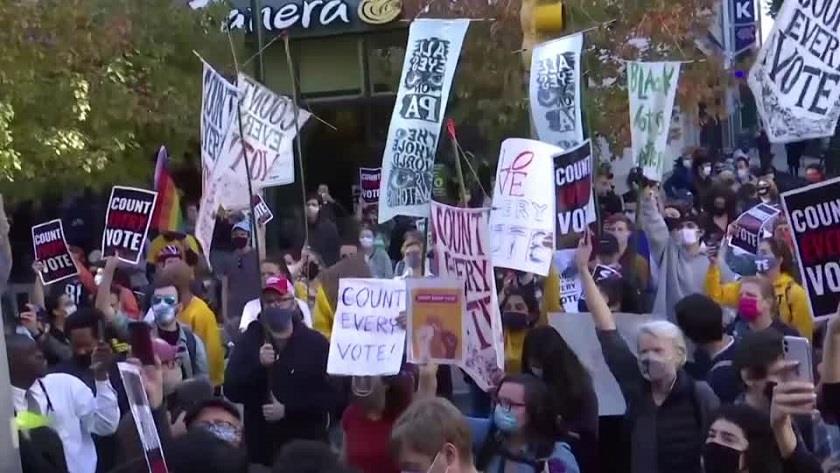 Iranpress: US election: Biden, Trump supporters hold protests in Philadelphia 