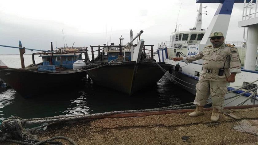 Iranpress: 4 unidentified vessels seized in Persian Gulf