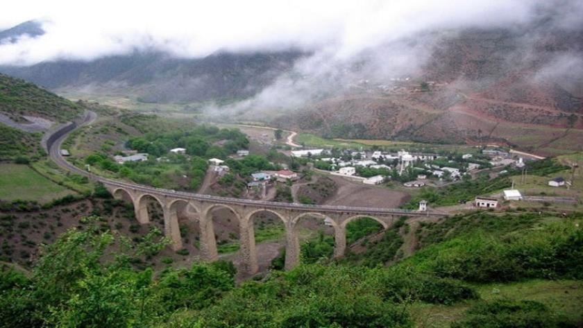 Iranpress: Iran calls for immediate completion of Rasht-Astara railway