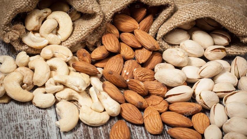Iranpress: Top beneficial nuts , necessary for a diet plan 