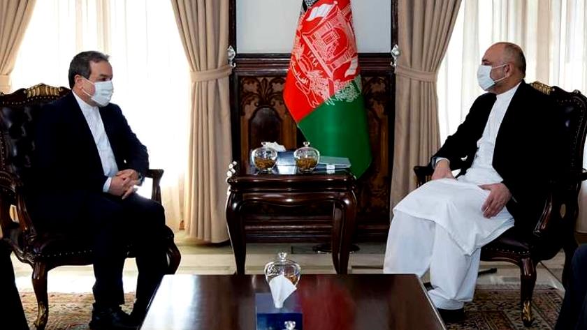 Iranpress: Iranian Deputy FM consults with Afghan FM over peace talks