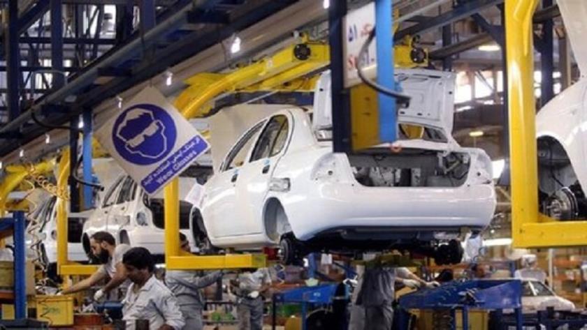 Iranpress: Parliament votes for investigation on automobile manufacturing industry