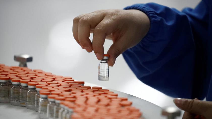Iranpress: People fully believe in Iranian-made Coronavirus vaccine