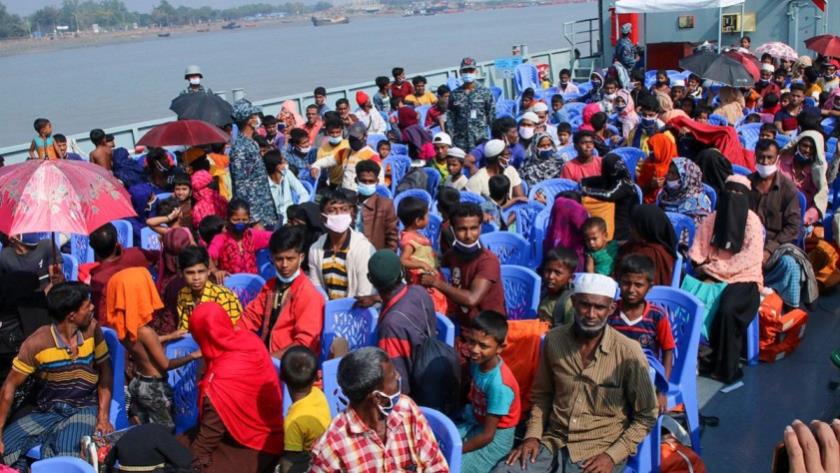 Iranpress: Bangladesh relocates more Rohingya to remote island