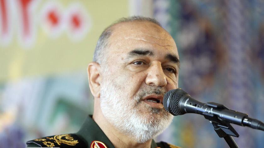 Iranpress: Salami: Iran ready to respond to enemy moves in region