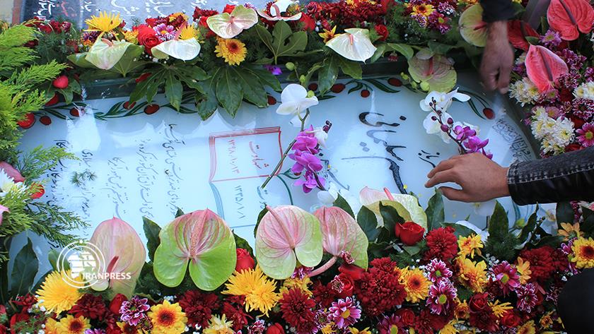 Iranpress: Iranians commemorate Martyr Soleimani in hometown Kerman 