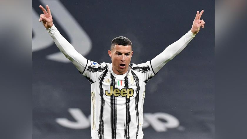 Iranpress: Ronaldo breaks Pele’s goal record