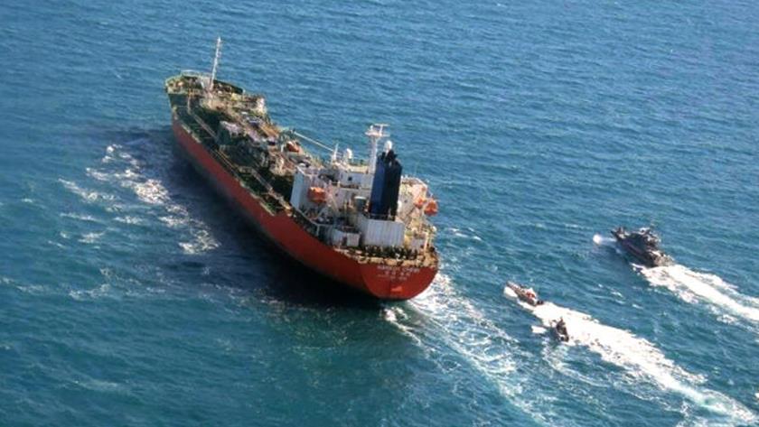 Iranpress: South Korean tanker seized by IRGC in Persian Gulf