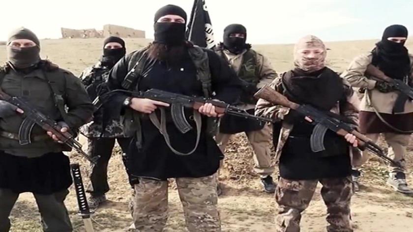 Iranpress: US transfers ISIS terrorists to Al-Tanf base in Syria