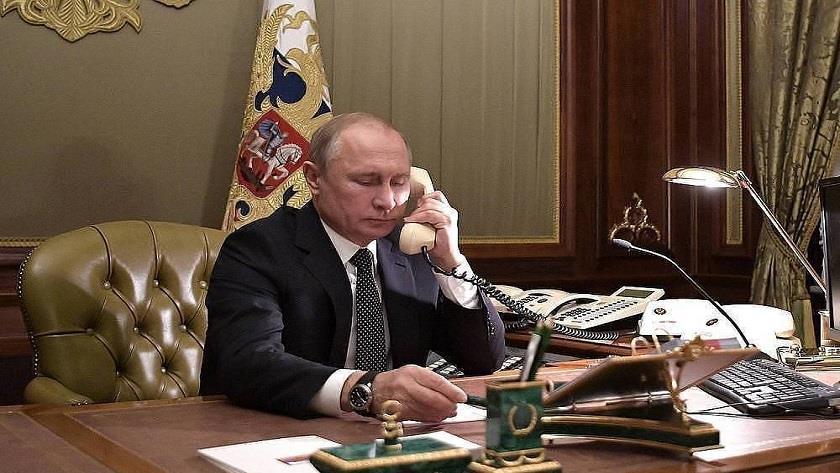 Iranpress: Putin, Macron confer on Nagorno-Karabakh over phone