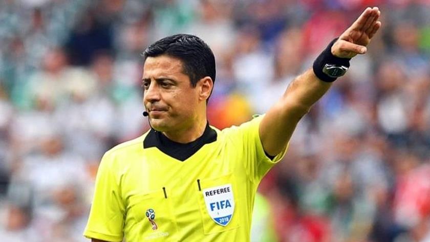 Iranpress: Faghani is among world top football referees in last decade