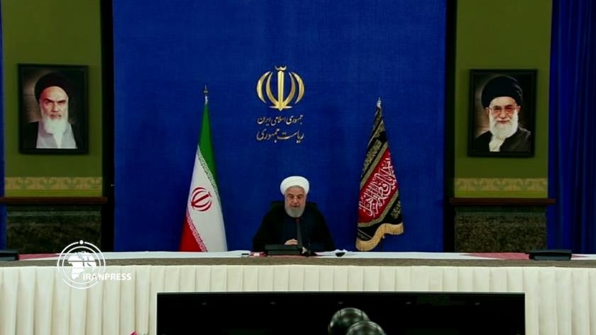Iranpress: Rouhani: Free zones good help for Iran