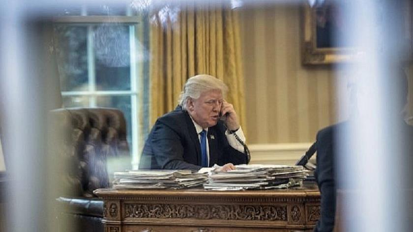 Iranpress: Trump destroys important US government documents