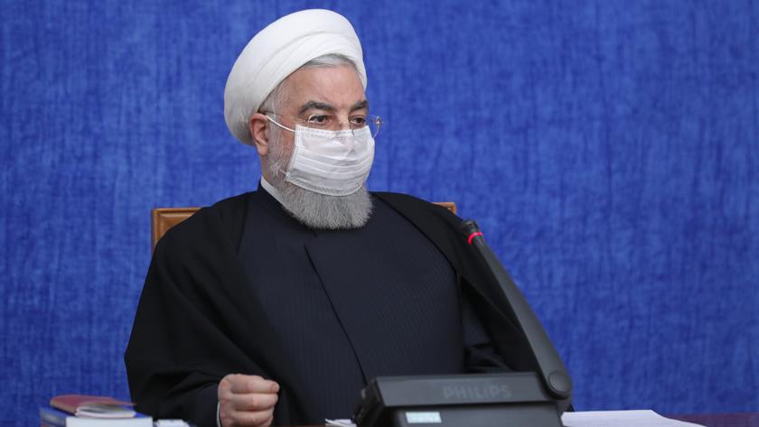 Iranpress: US obstruction reason of delay in Corona vaccination in Iran: Rouhani