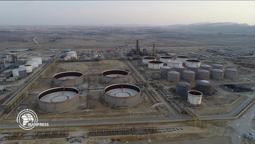 Iranpress: Qeshm Heavy Crude Oil Refinery, dynamics of Iran