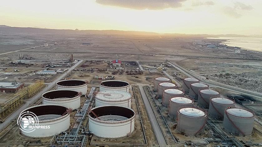 Iranpress: Qeshm Heavy Crude Oil Refinery