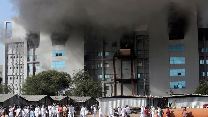 Iranpress: Massive fire rages at world