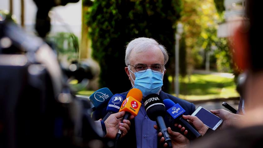 Iranpress: COVID vaccination to begin soon in Iran: Health min