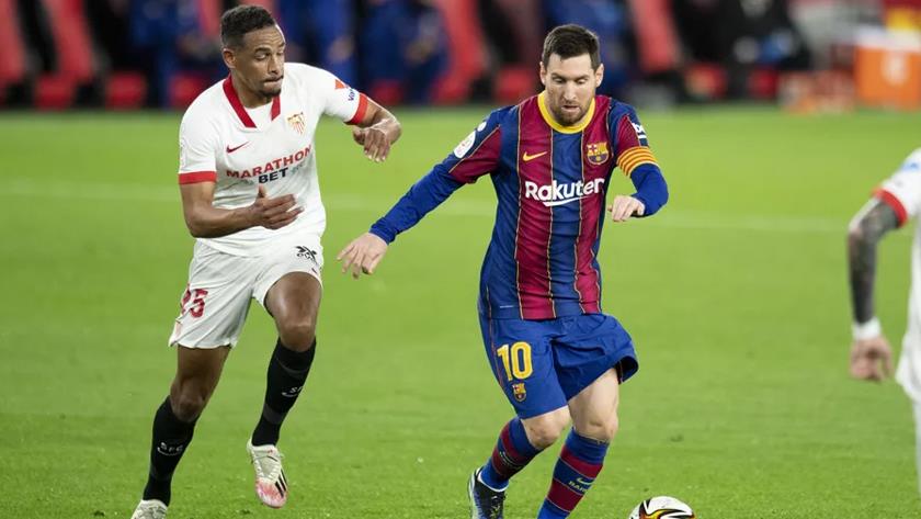 Iranpress: Barcelona 0 Sevilla 2, a bad night for Messi, Barca 